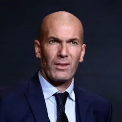 LA FIN D'UNE ÈRE : Didier Deschamps a été officiellement démis de ses fonctions d'entraîneur de l'équipe de France, et les Bleus entament une nouvelle ère sous la direction de leur nouvel entraîneur légendaire.