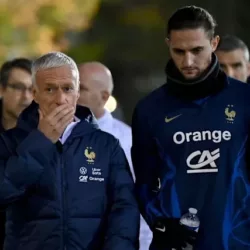Un Séisme en Bleu :Sort du Silence et Place le Football Français Face à ses Paradoxes