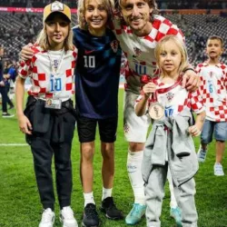 IZVANREDNE VIJESTI PRIJE 30 MINUTA: LUKA MODRIĆ I OBITELJ IZVELI OGROMAN ŠOKANTAN UDARAC KOJI JE POTRESAO CIJELI NOGOMETNI SVIJET